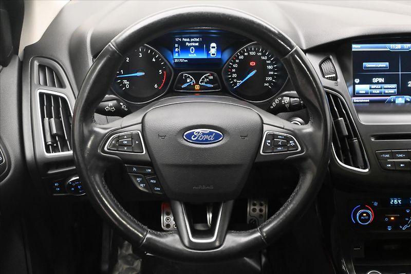 Ford Focus 1,5 TDCi 88 kW - fotka 18 z 28