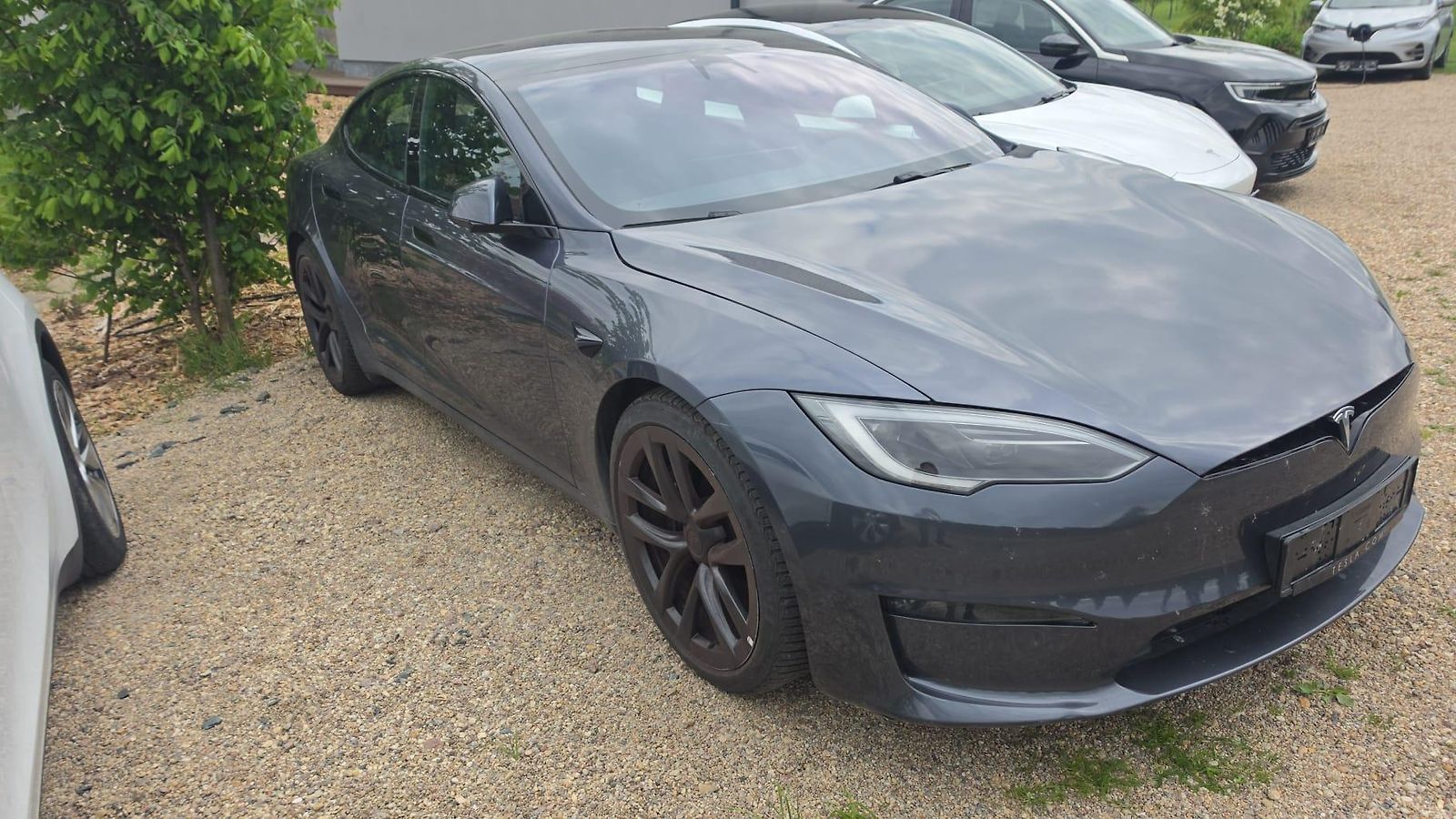 Tesla Model S Plaid (750 kW) | 1020 koní