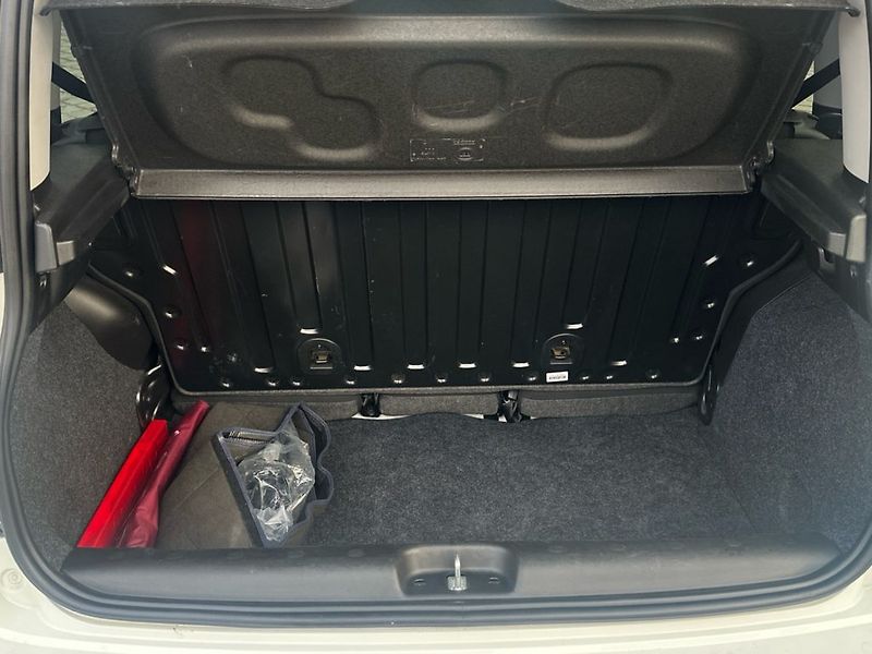 Fiat Panda (2023) 1.0 Hybrid 70cv MAN CROSS - fotka 8 z 18