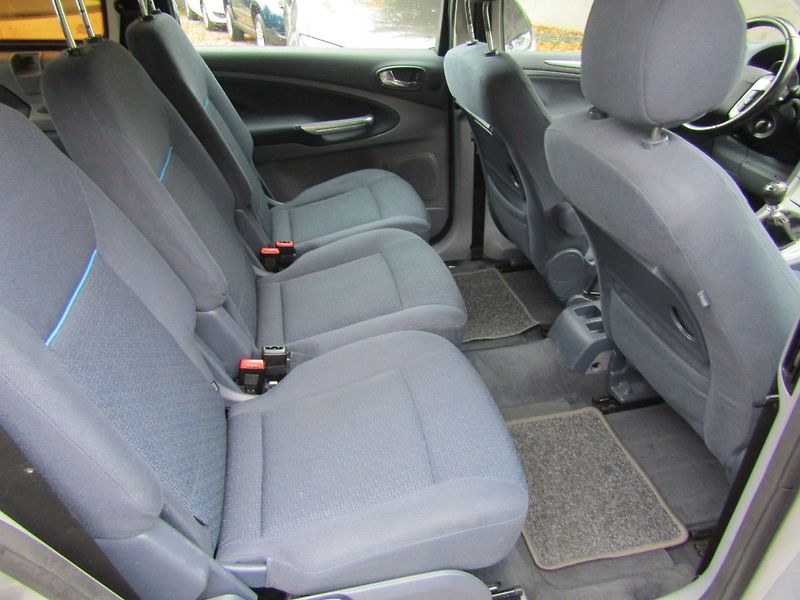 Ford Galaxy (2006) 2.0 TDCi 96kW  ZIMNÍ PNEU 7MÍS - fotka 25 z 40