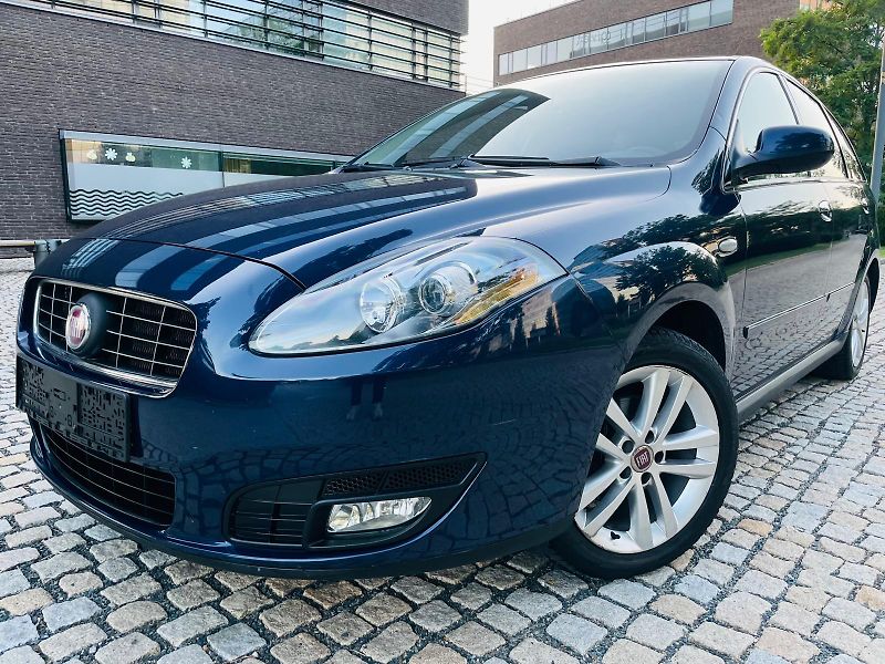 Fiat Croma 1.9D SENZORY SERVISKA TAŽNÉ - fotka 2 z 42