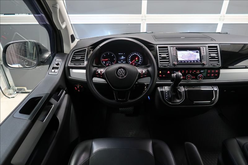 Volkswagen Multivan 2,0 TDI DSG 4MOTION HIGHLINE - fotka 11 z 45