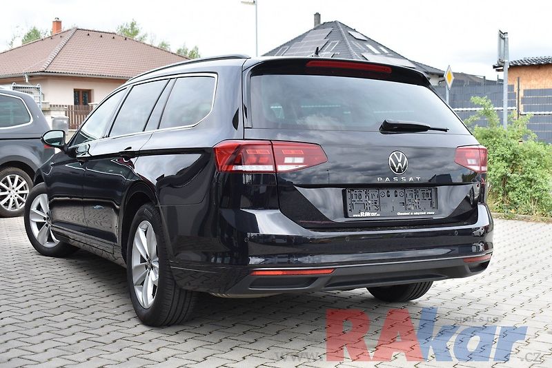 Volkswagen Passat Variant (2023) Business 2,0 TSI automat - fotka 3 z 34