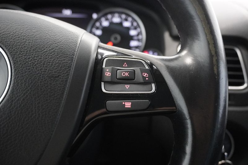 Volkswagen Touareg (2013) 3,6 V6 FSI AUTOMAT 4X4 KŮŽE - fotka 22 z 31