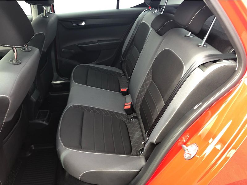 Škoda Fabia III Ambition 1.0 MPI /44kW - fotka 12 z 28