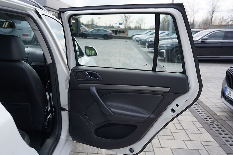 Škoda Octavia 1.6 FSI/116PS/Elegance/kůže/ČR - fotka 23 z 39