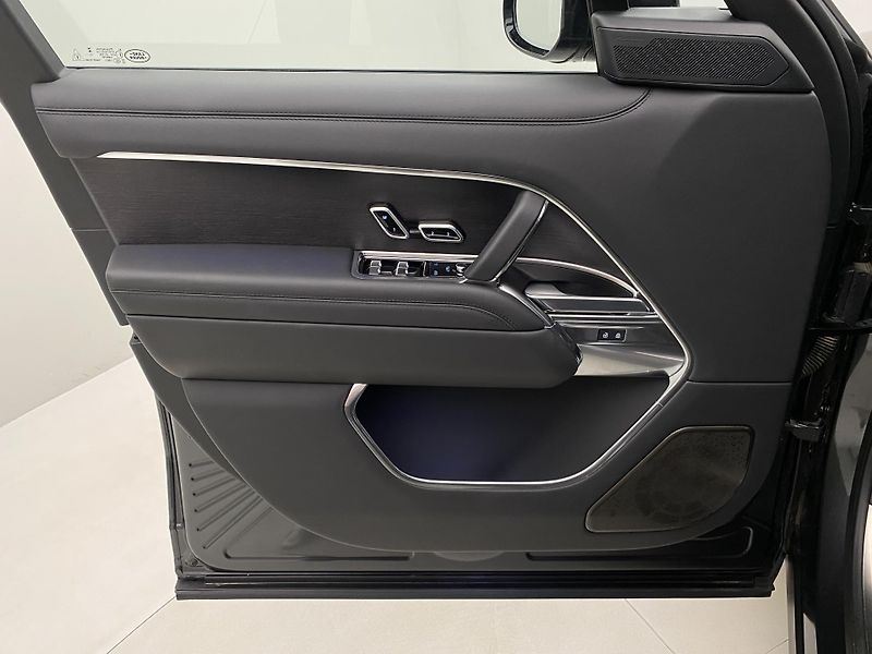 Land Rover Range Rover D350 AUTOBIOGRAPHY LWB AWD CZ - fotka 7 z 94