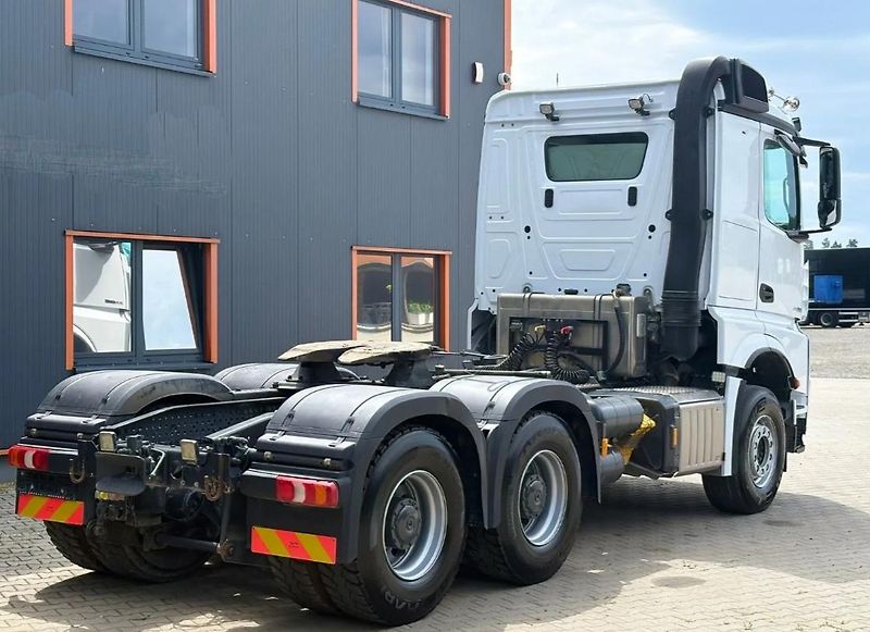 Mercedes-Benz (2020) Arocs 3363 6x4 hydraulika  - fotka 3 z 17
