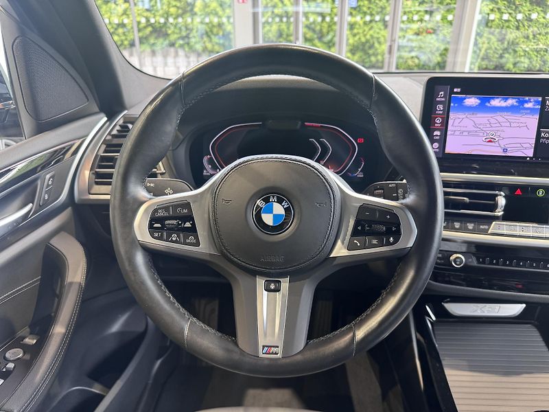 BMW X3 xDrive 30d xLine - fotka 13 z 25