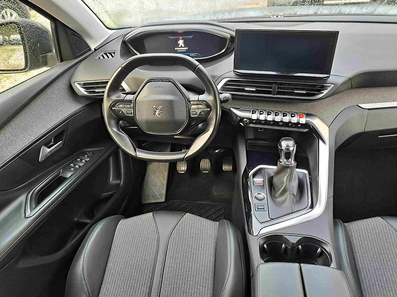 Peugeot 3008 (2021) 1,2 PT ALLURE 18ALU kameraNAVI - fotka 13 z 27