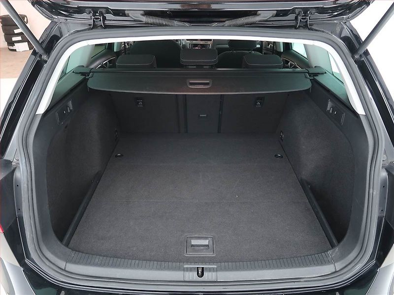 Volkswagen Golf (2015) Comfortline 2.0 TDI - fotka 14 z 21