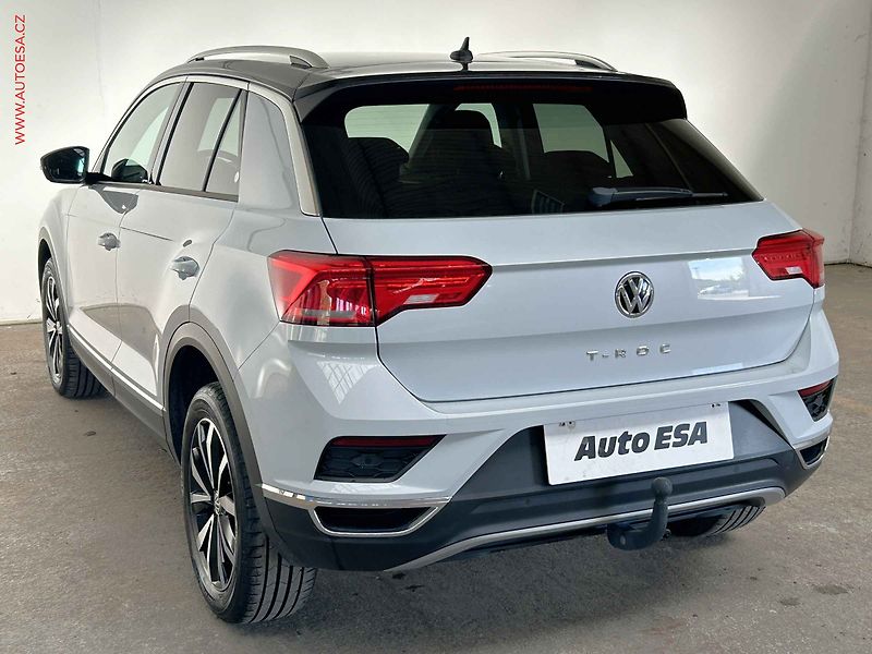 Volkswagen T-Roc (2018) 1.5TSi, autoAC - fotka 6 z 15