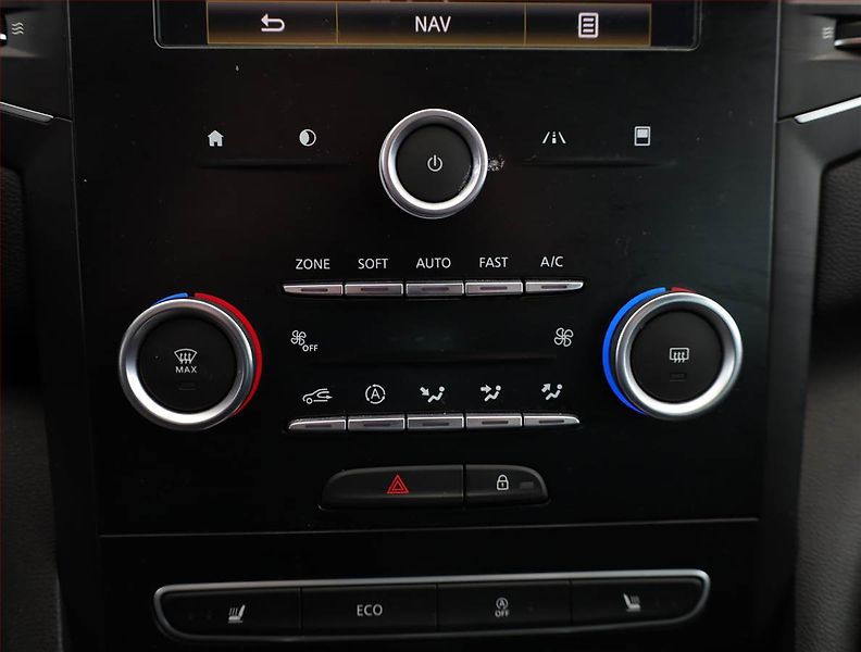 Renault Mégane (2018) Limited 1.2 TCe, Automat - fotka 12 z 17
