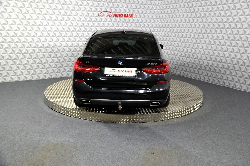 BMW Řada 6 (2018) 640d GT XDRIVE Luxury - fotka 7 z 28