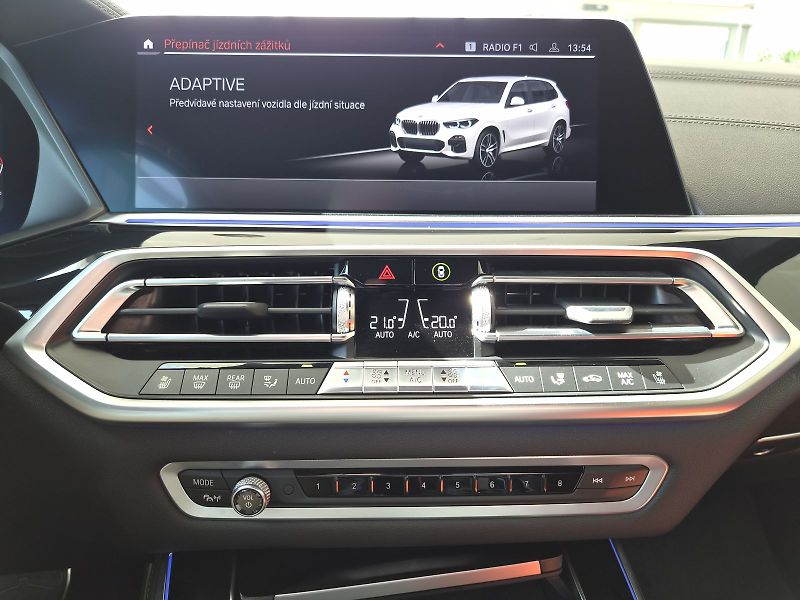 BMW X5 xDrive40i - fotka 32 z 33