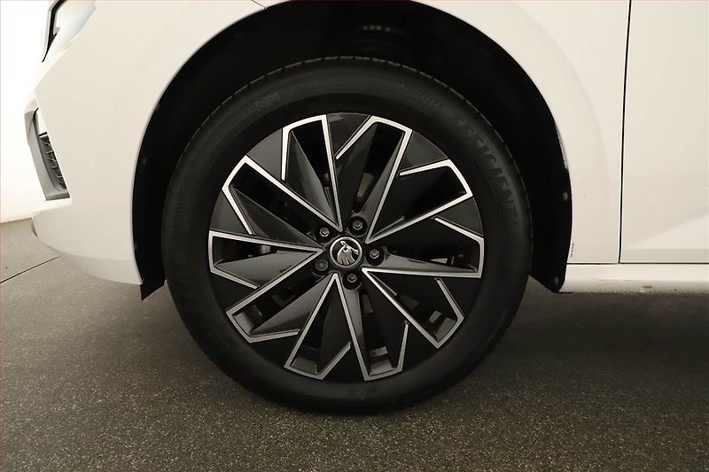 Škoda Kamiq (2025) 1.0 TSI, DRIVE, SENZORY - fotka 15 z 15