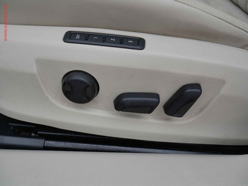 Škoda Superb (2016) 1.8TSi, servis.kniha - fotka 12 z 31