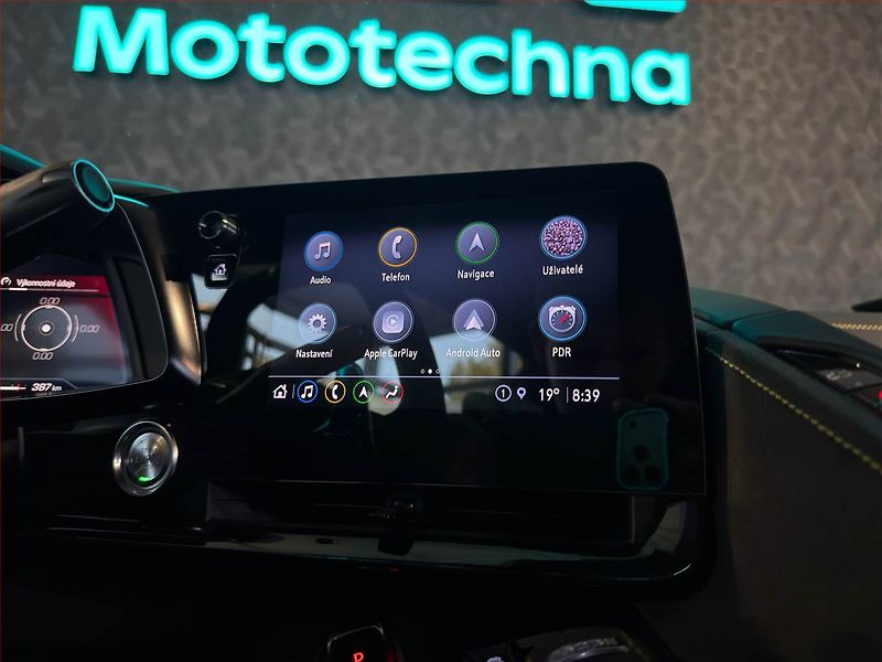 Chevrolet Corvette (2024) 6.2 V8 LT2 - fotka 19 z 21