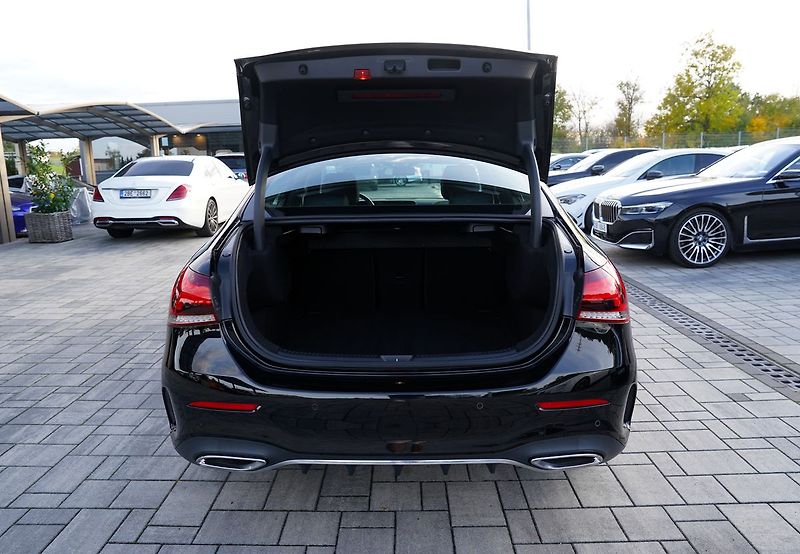 Mercedes-Benz Třídy A A 180d AMG/7AT/kůže/Designo/ČR - fotka 11 z 37