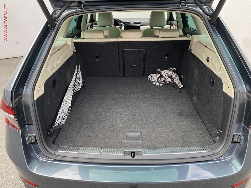 Škoda Superb (2019) 2.0 TSi 4x4, ČR, L&K, DSG - fotka 7 z 20