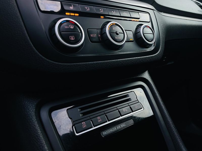 Volkswagen Sharan 2.0TDI MANUÁL 1.MAJITEL VÝHŘEV - fotka 34 z 42