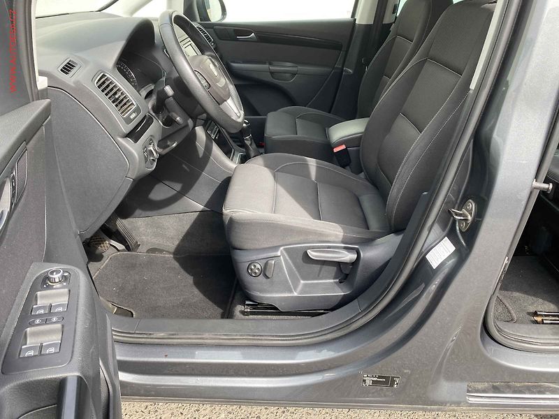 Seat Alhambra (2013) 2.0 TDi, Style, panor - fotka 9 z 22