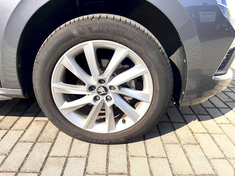 Škoda Kamiq (2025) 1,5TSI 110KW Top Selection - fotka 12 z 25