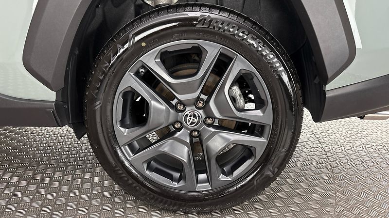 Toyota RAV4 2.5 Hybrid AUT 4WD Adventure - fotka 19 z 30