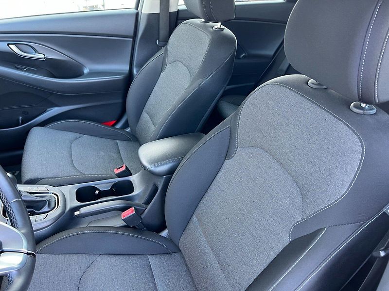Hyundai i30 (2022) Com.1.0T-GDi Smart+! A/T! ČR! - fotka 18 z 35