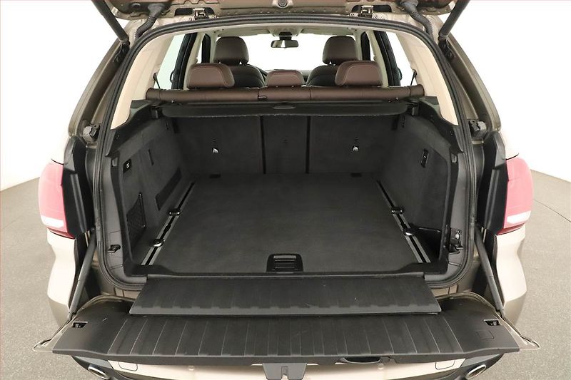 BMW X5 (2016) xDrive30d - fotka 11 z 20