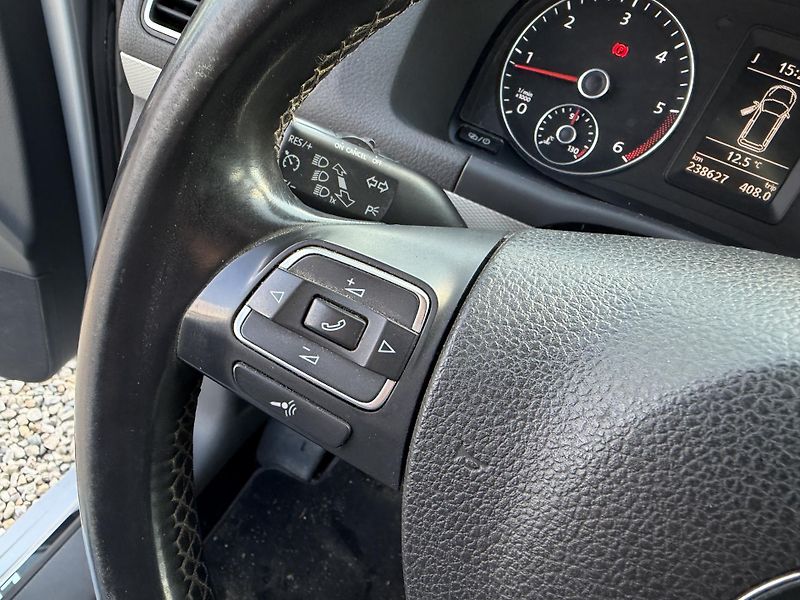Volkswagen Touran 1,6 TDi/77kW - Webasto,TZ,... - fotka 18 z 60