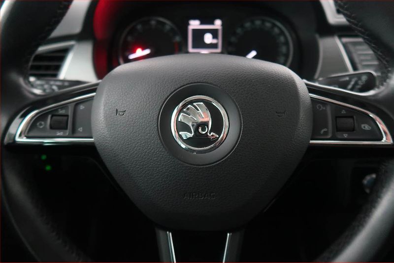 Škoda Fabia (2014) Style 1.2 TSI, Serv.kniha - fotka 16 z 18