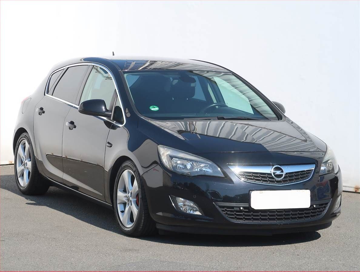 Opel Astra 1.4 T, Tempomat, Park. senzory