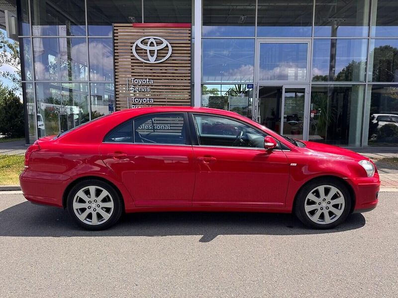 Toyota Avensis - fotka 2 z 11