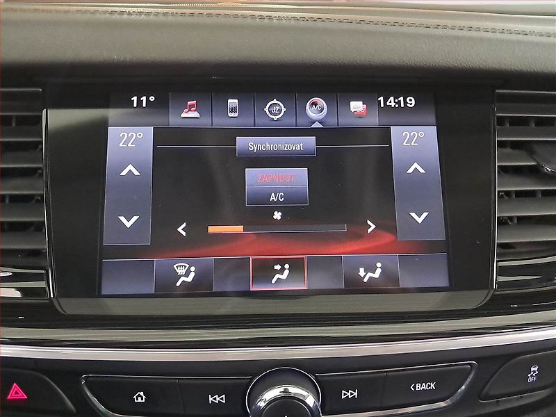 Opel Insignia (2018) 2.0 CDTI, Serv.kniha, Kůže - fotka 19 z 22