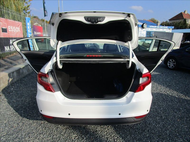 Fiat Tipo 1.4i 16V Klima - fotka 30 z 37