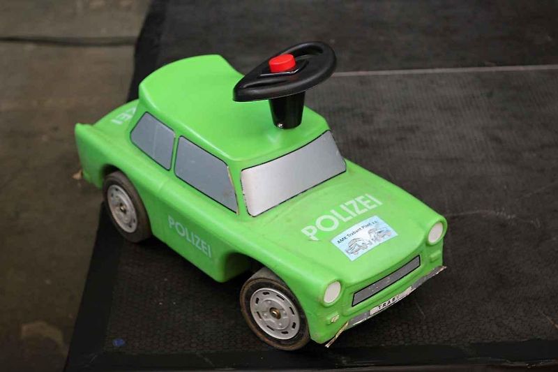 Výstava vozů Trabant při křtu knihy v plzeňském Depu 2015