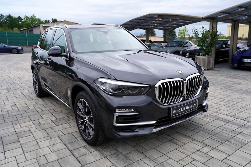 BMW X5 40i xDrive/340 PS/tažné/panora - fotka 8 z 47