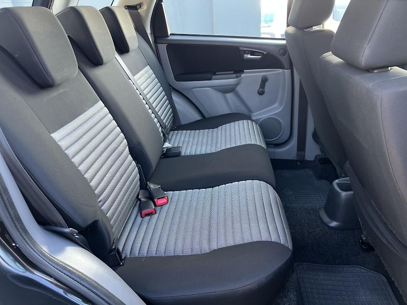 Suzuki SX4 1.6i 4x4 NAVI KLIMATIZACE ALU - fotka 24 z 32