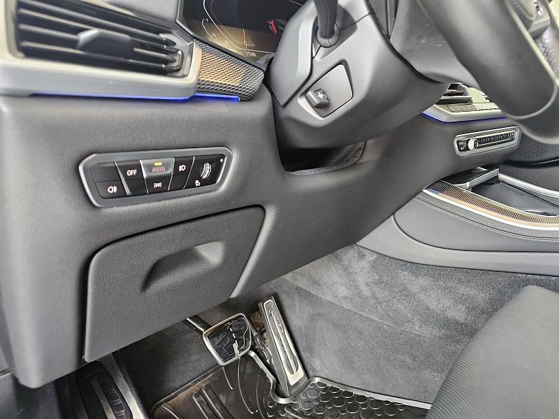 BMW X5 xDrive30d M sportovní paket - fotka 13 z 30