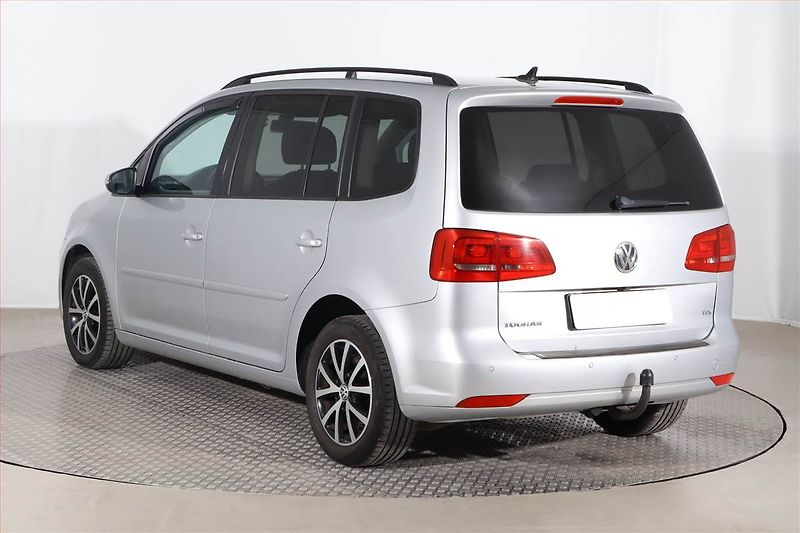 Volkswagen Touran (2013) 1.6 TDI, Automat, Serv.kniha - fotka 4 z 22