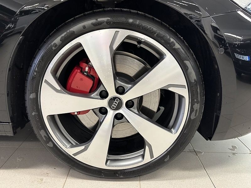 Audi A5 e-hybrid q S-Line Alcantara - fotka 5 z 9