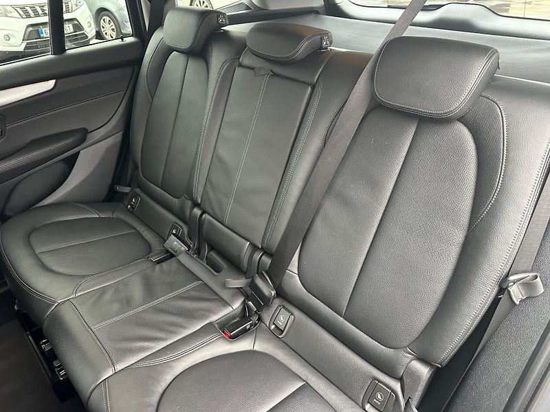 BMW Řada 2 (2022) 216d GT Luxury -CZ- 1.Majitel - fotka 17 z 20