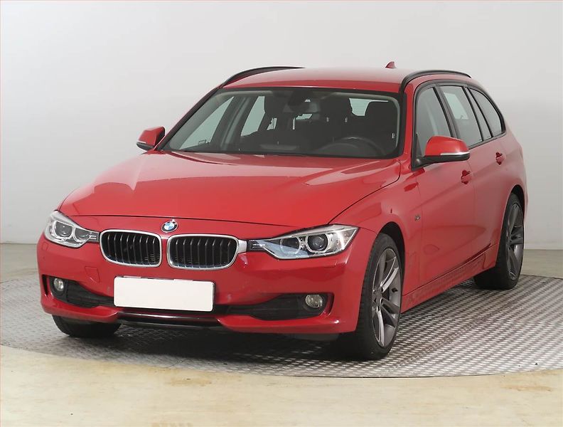 BMW Řada 3 (2014) 320 d xDrive, 4X4, Automat - fotka 2 z 22