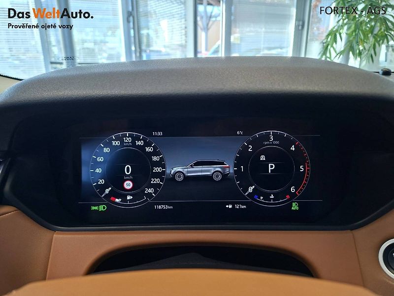 Land Rover Range Rover Velar (2018) D240 SE,2.0L 177kW,4x4,Automat - fotka 10 z 33