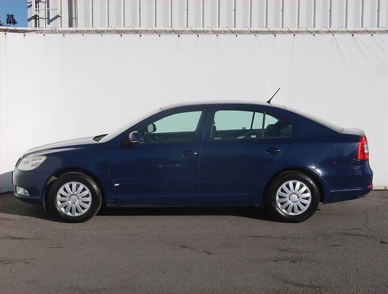 Škoda Octavia (2011) Ambiente 1.6 TDI, nová STK - fotka 3 z 16