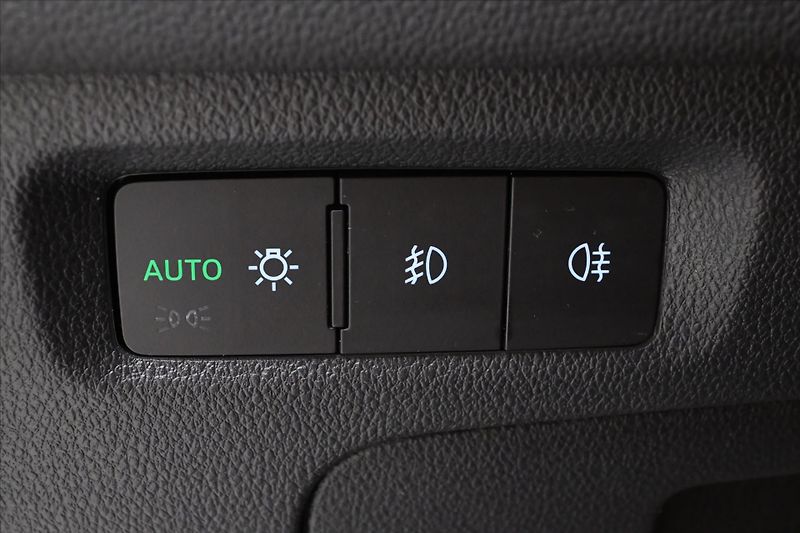 Škoda Octavia 2,0 TDI 110kW DSG Ambition Zár - fotka 25 z 29