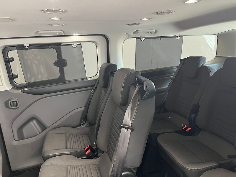 Ford Tourneo Custom 320 L2H1 Titanium 136 kW aut. - fotka 32 z 64