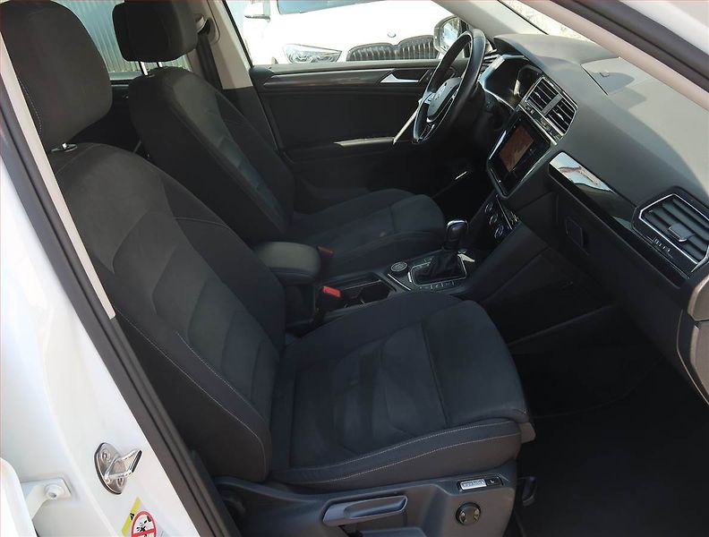 Volkswagen Tiguan Allspace (2020) R-Line 2.0 TDI, DSG,4X4 - fotka 9 z 26