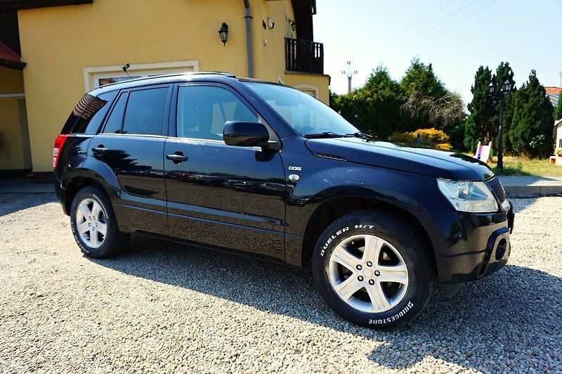 Suzuki Grand Vitara (2007) 1,9 DDIS 95 kW - fotka 2 z 35